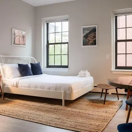 Modern Studio In South End